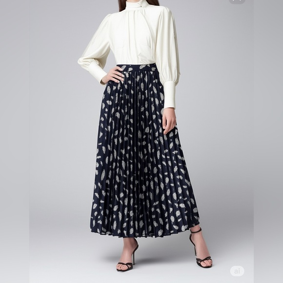 Women’s Alberto Makai Navy Blue & White Feather Print Pleated Maxi Skirt 8 - Picture 1 of 4